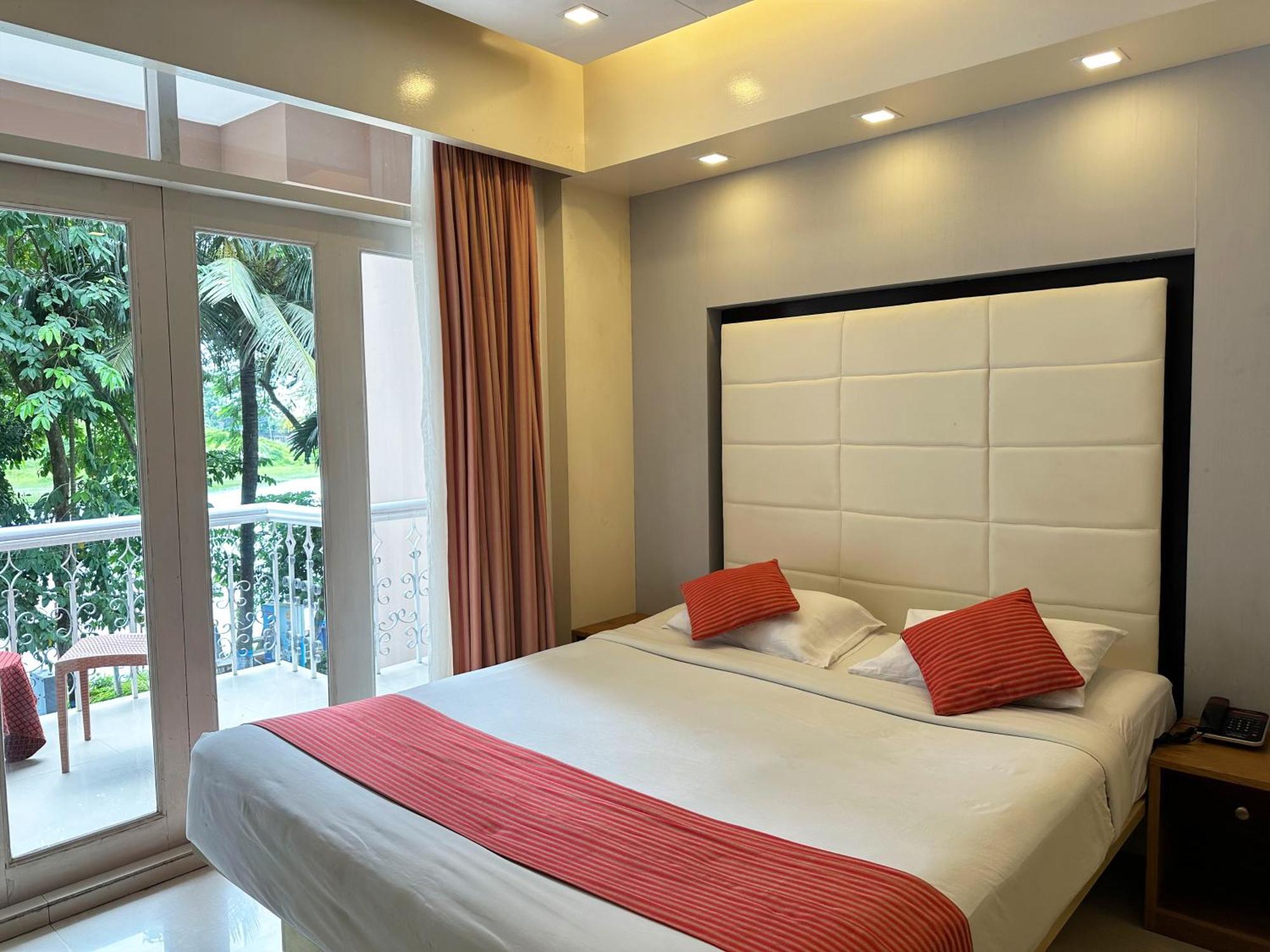 Foy'S Lake Resort Chittagong Exterior photo